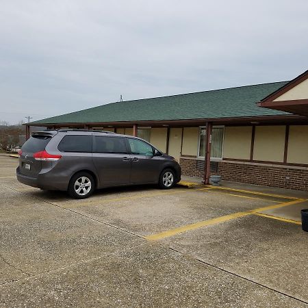 Midwest Inn Paoli Bagian luar foto